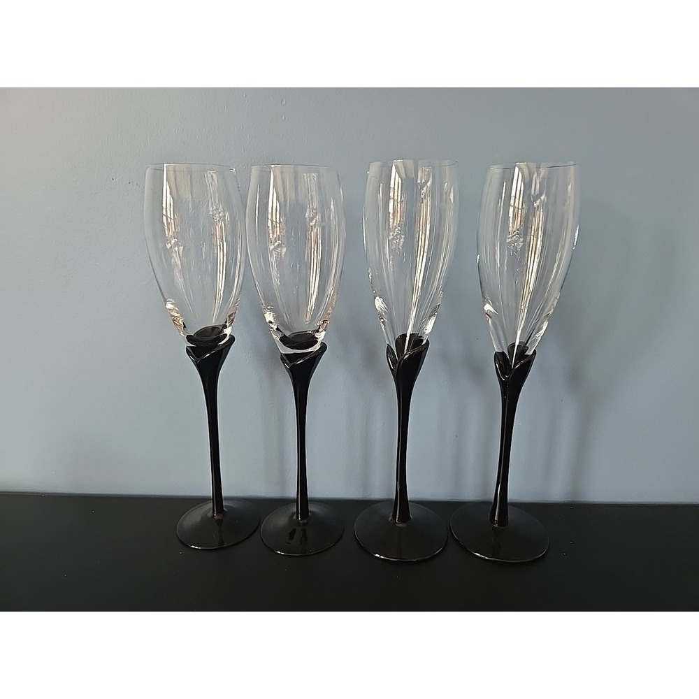 Colony Glass Amaryllis Black, Clear Bowl, Fluted Champagne Glasses Set of Four